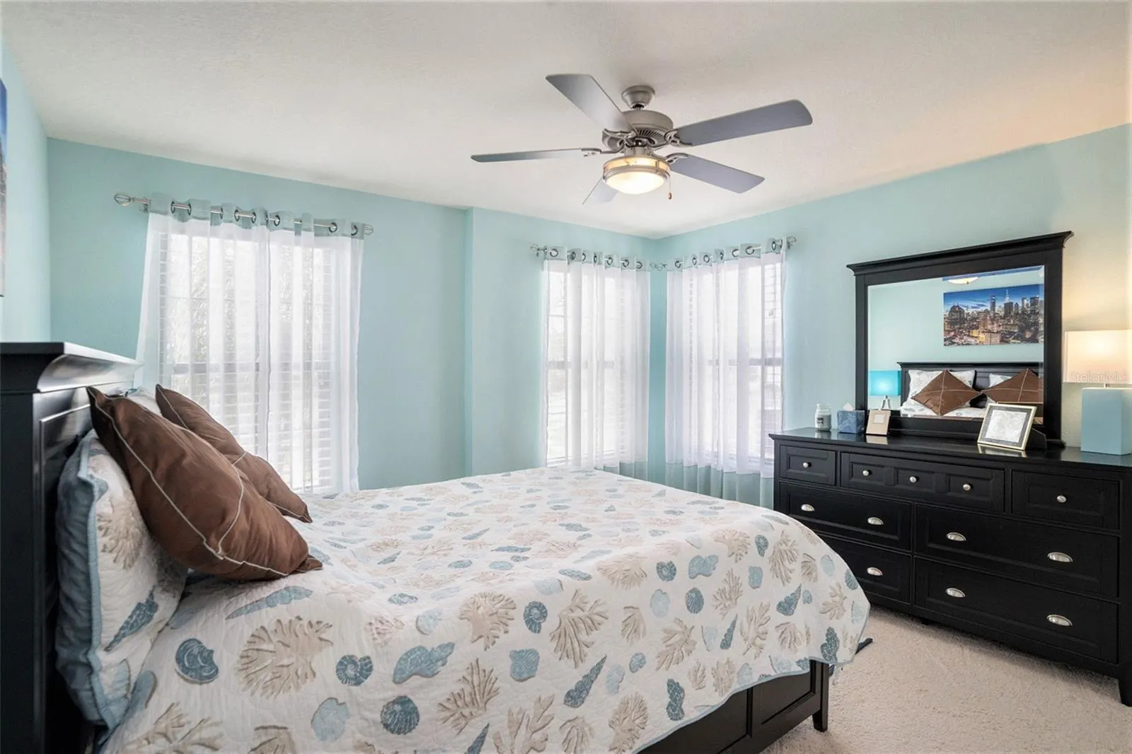 15213 CAPRI ISLE LN