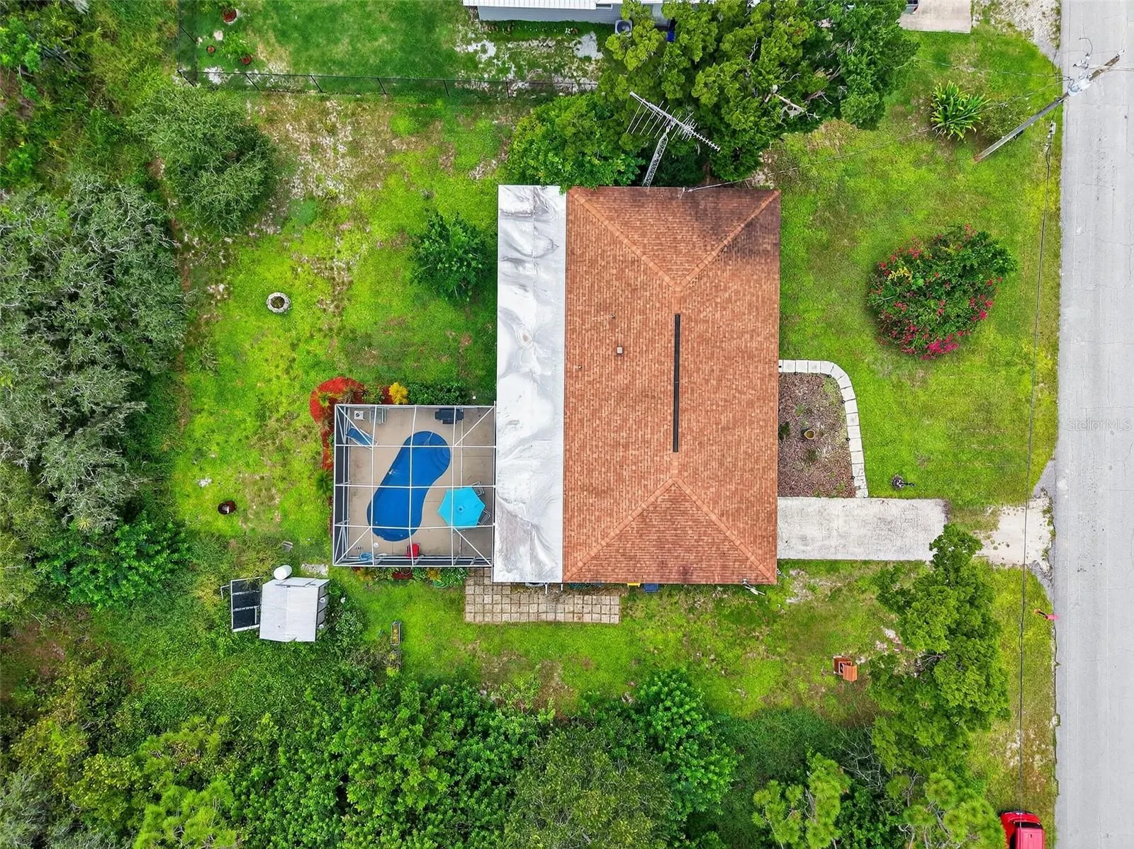 6404 MATTEE DR