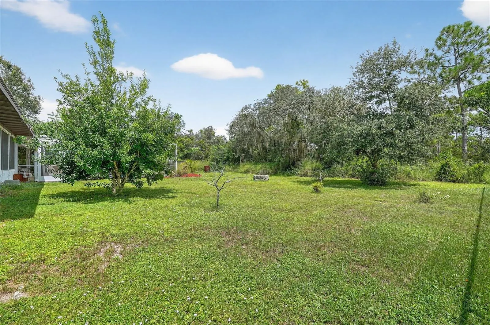 6404 MATTEE DR