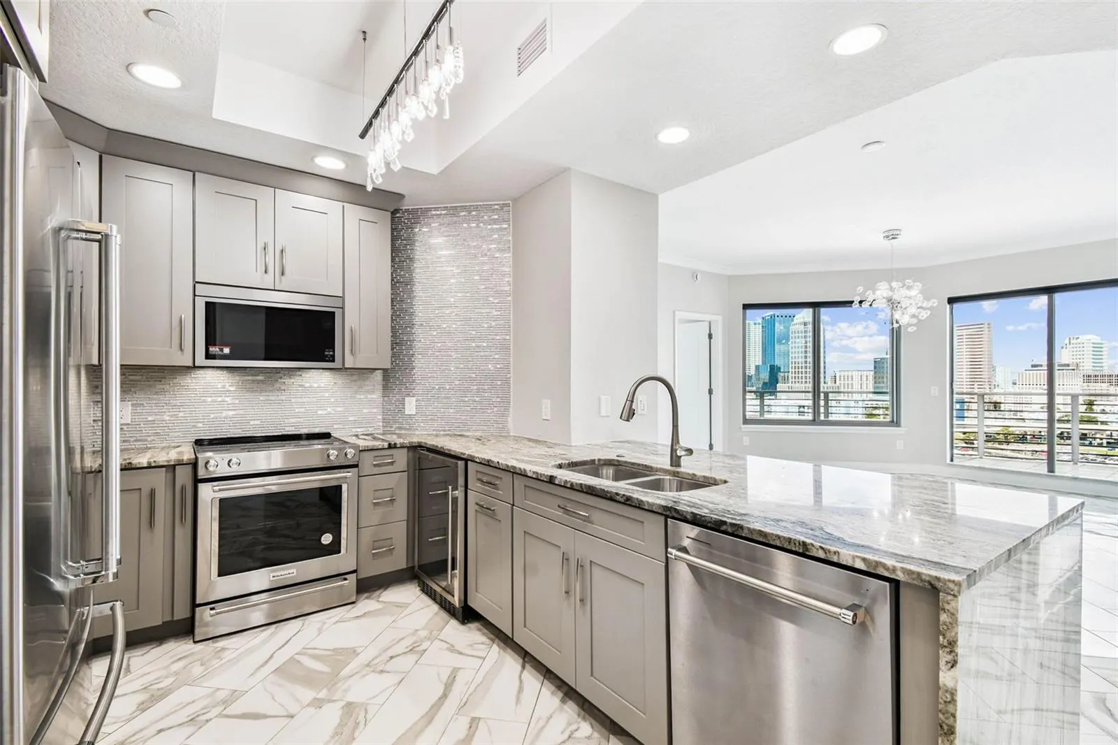 1209 E CUMBERLAND AVE #1502, #1502