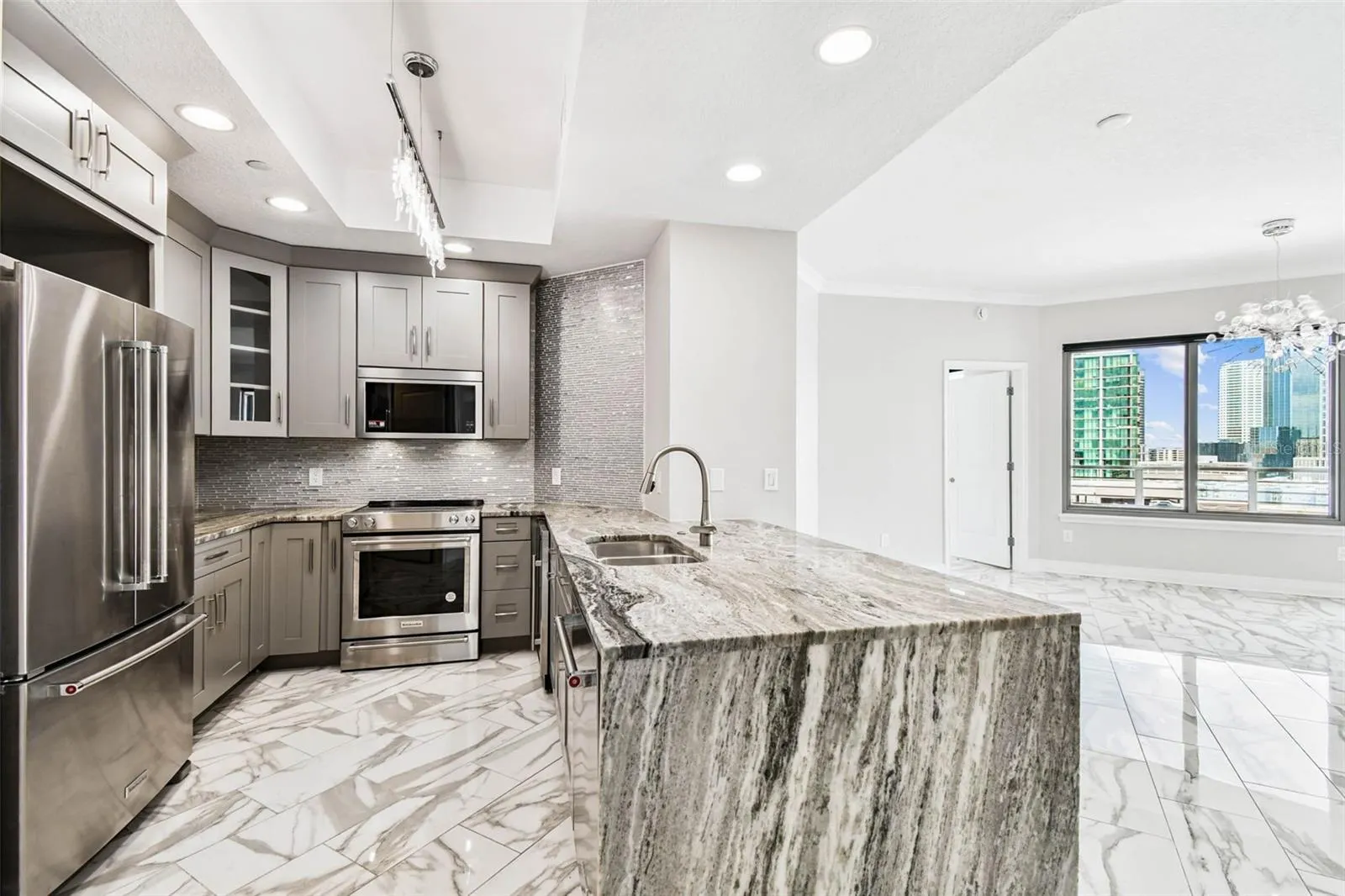 1209 E CUMBERLAND AVE #1502, #1502
