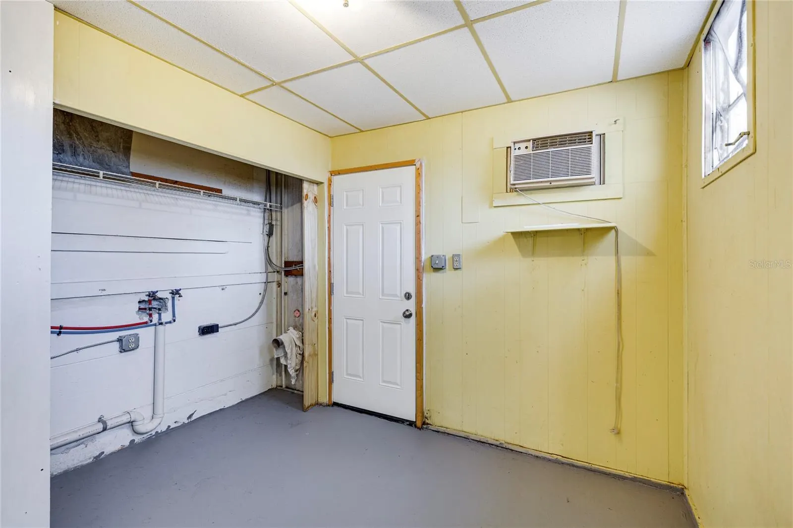 624 DOUGLAS AVE