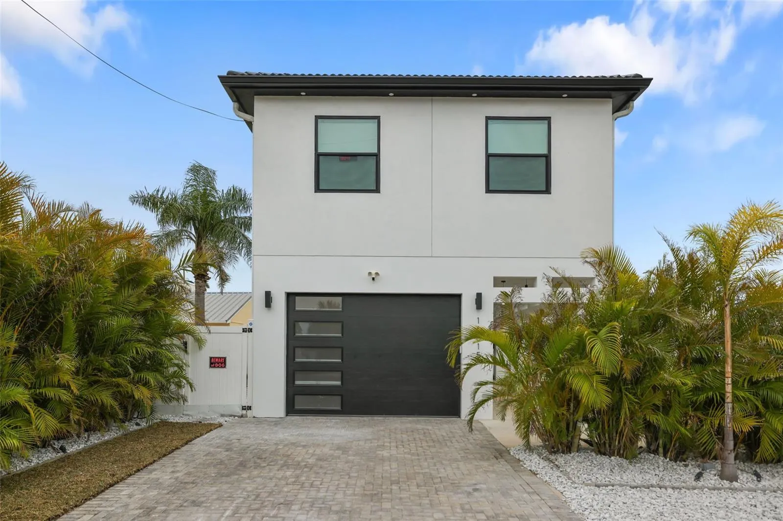 16015 REDINGTON DR