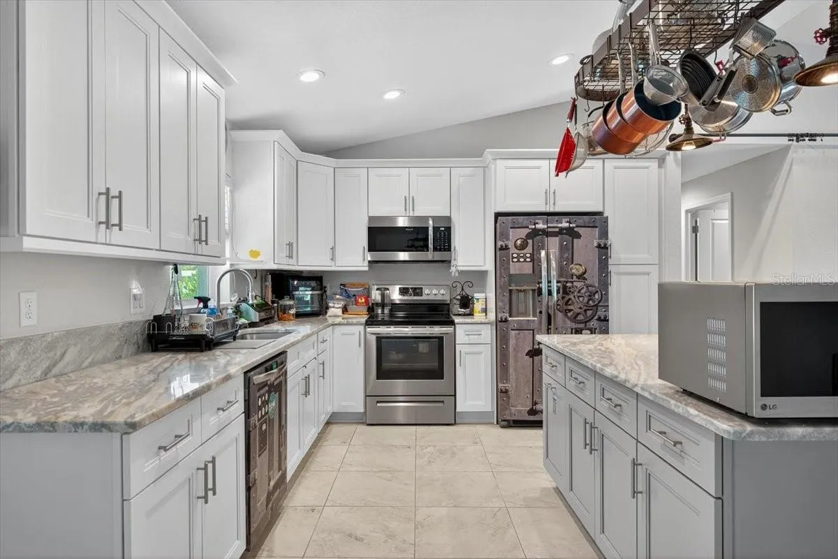 11149 OCEANSPRAY BLVD
