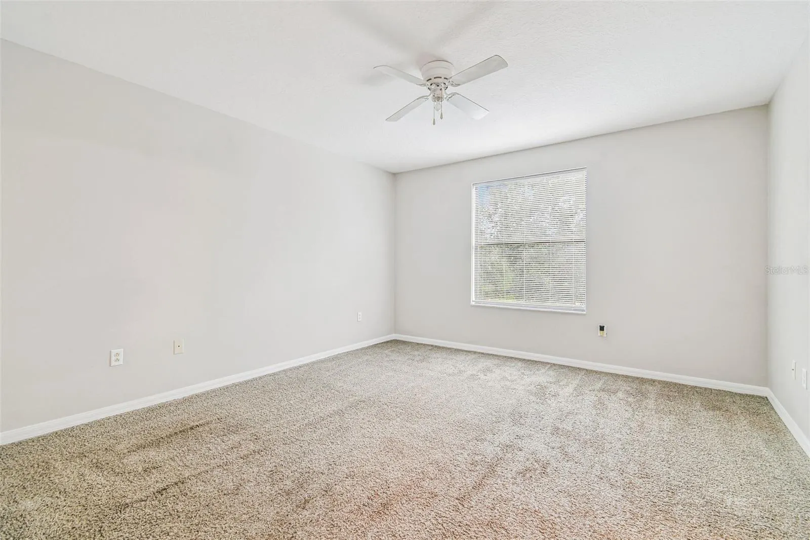 2423 HIBISCUS BAY LN