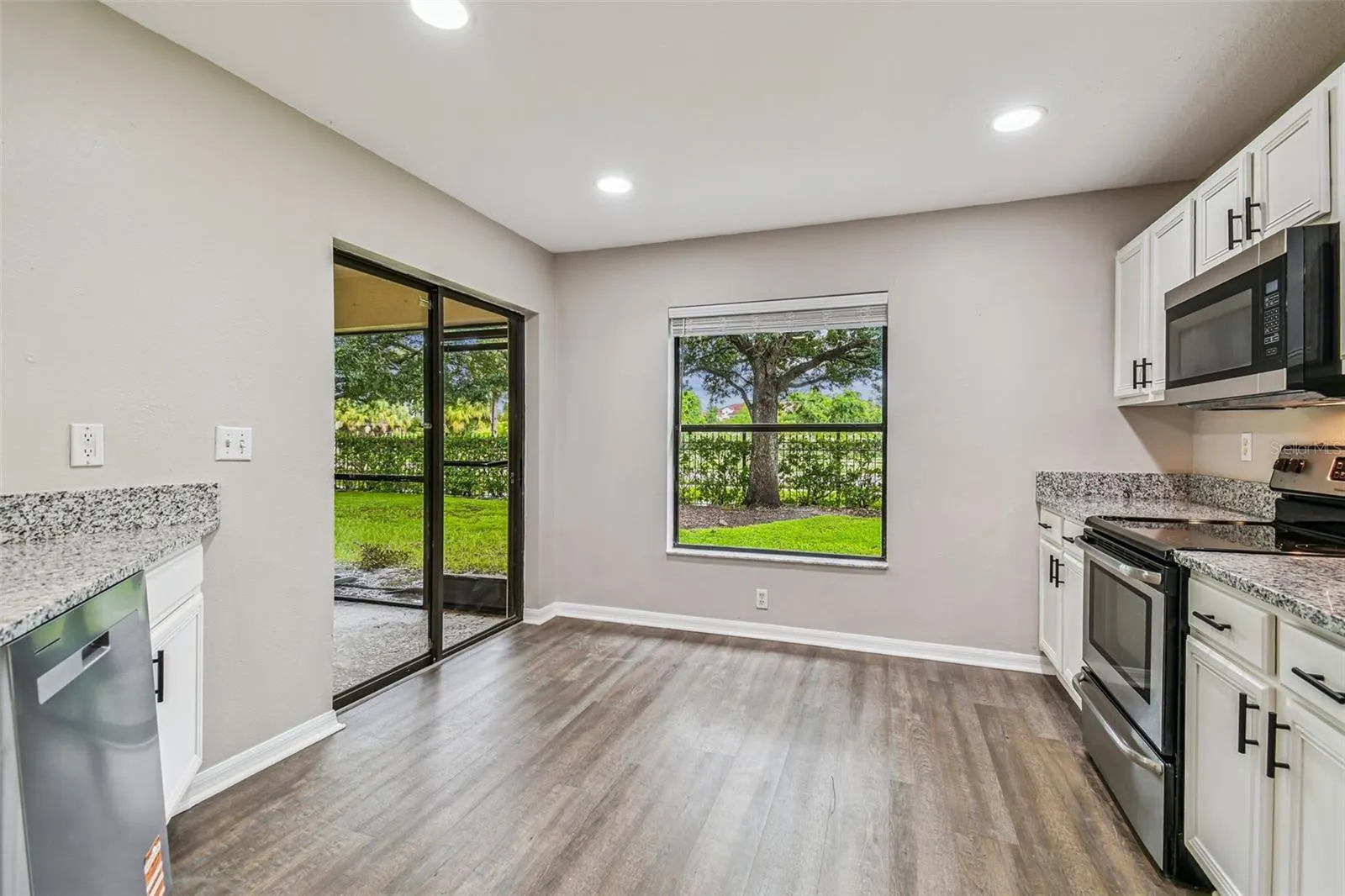 2423 HIBISCUS BAY LN