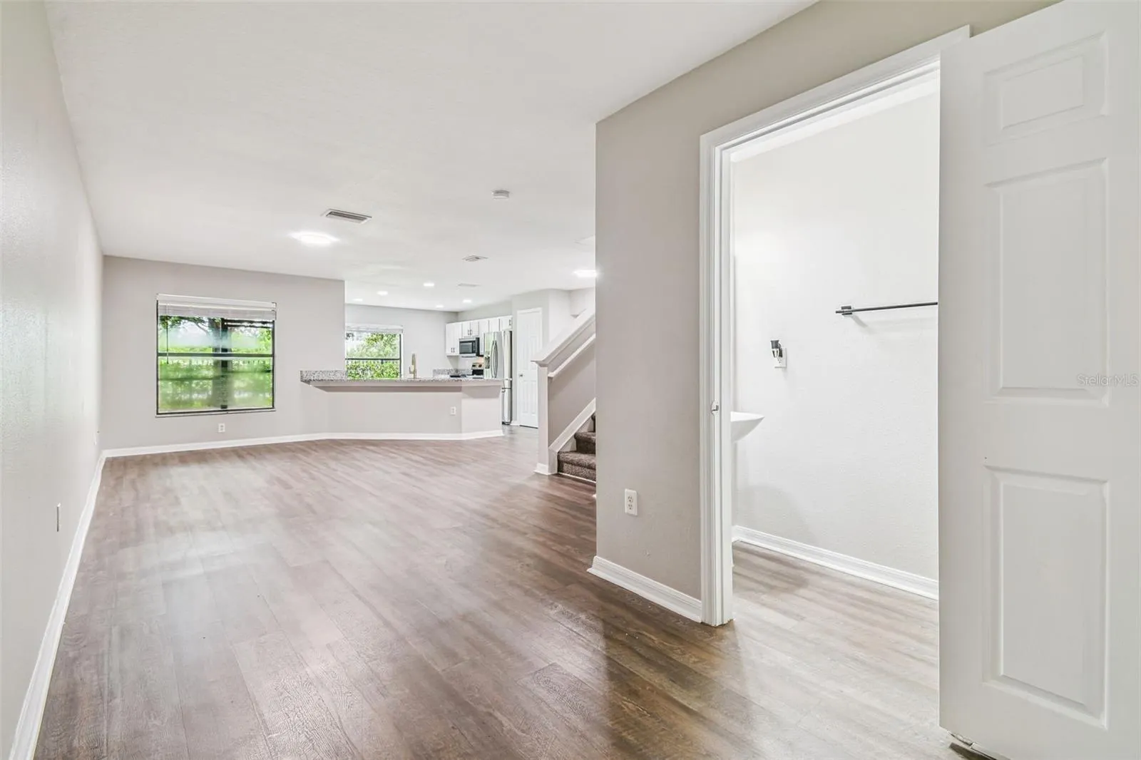 2423 HIBISCUS BAY LN