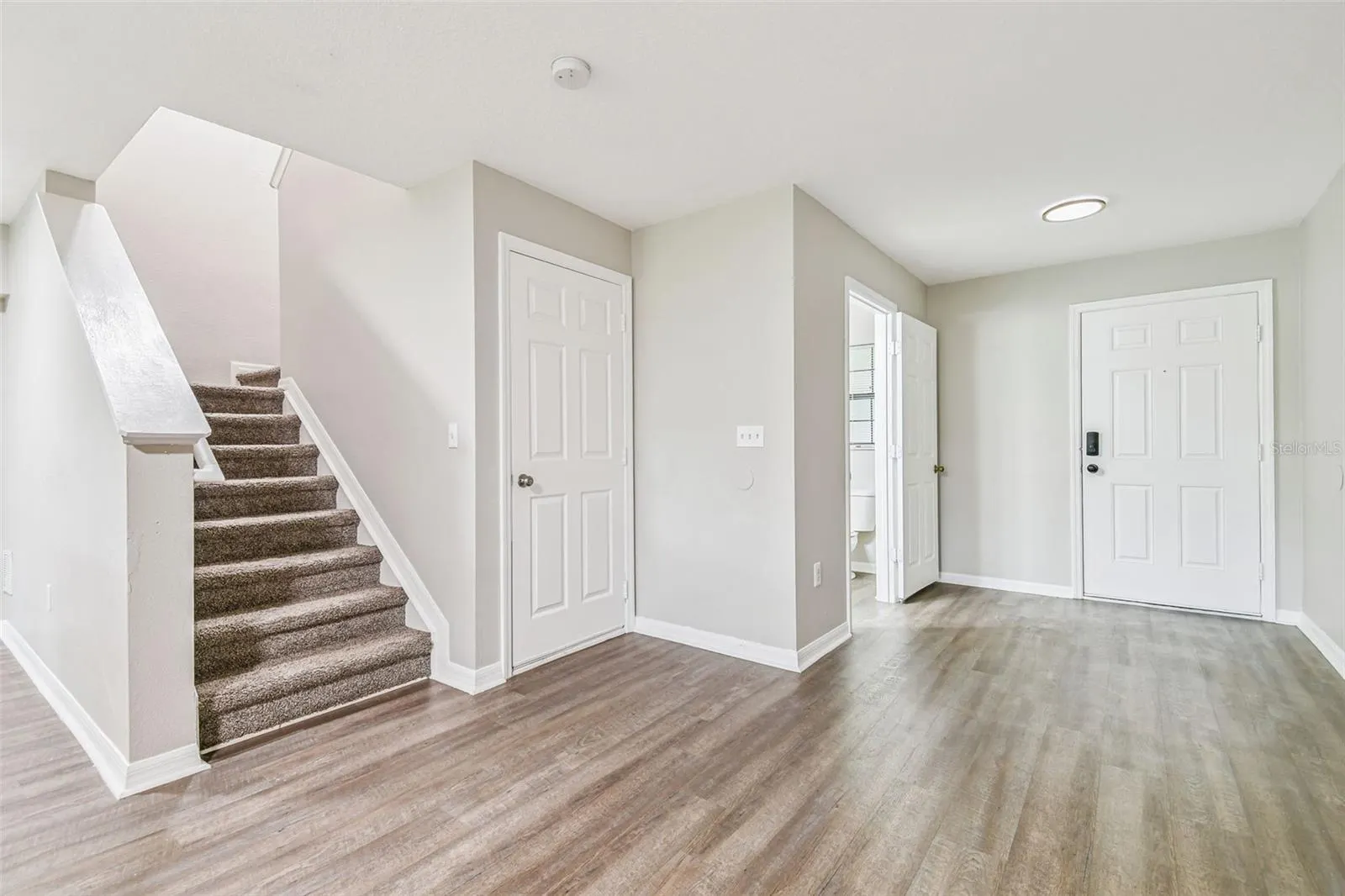 2423 HIBISCUS BAY LN