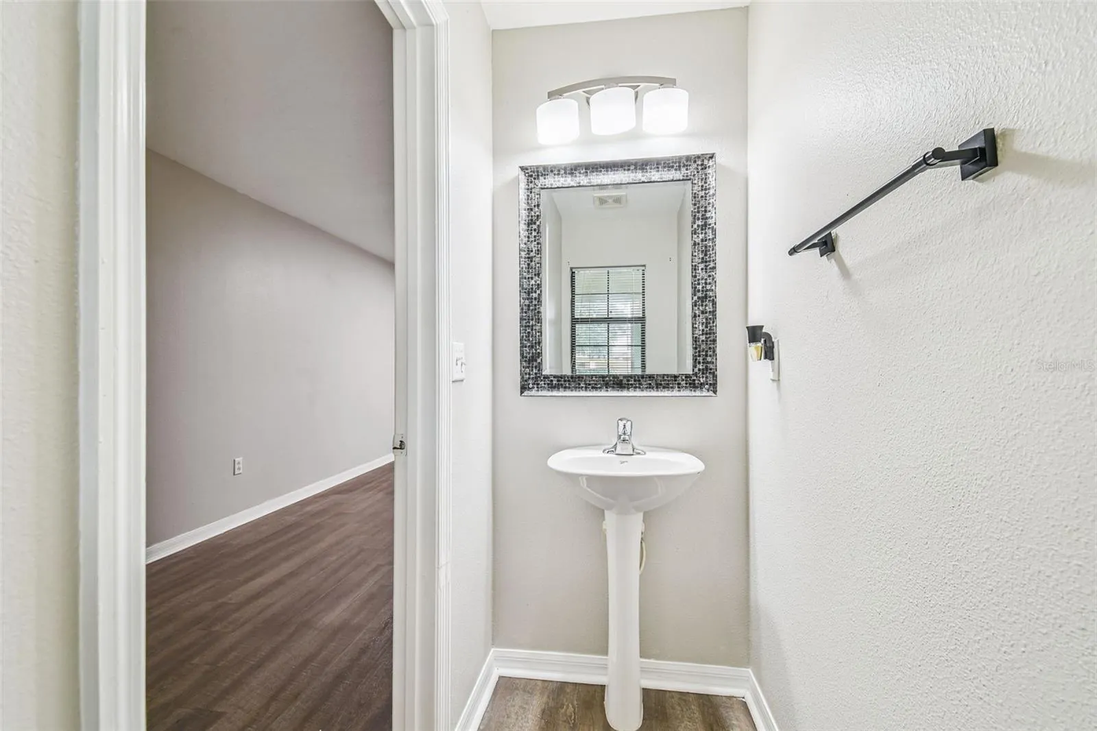 2423 HIBISCUS BAY LN