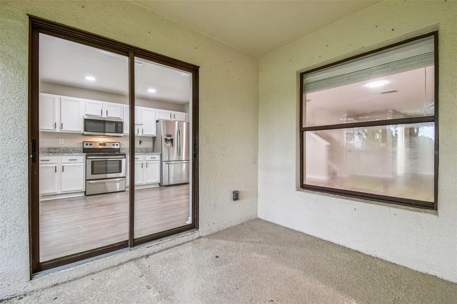 2423 HIBISCUS BAY LN