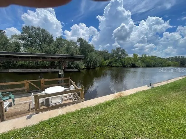 104 N SAINT THOMAS CIR