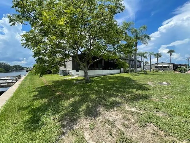 104 N SAINT THOMAS CIR