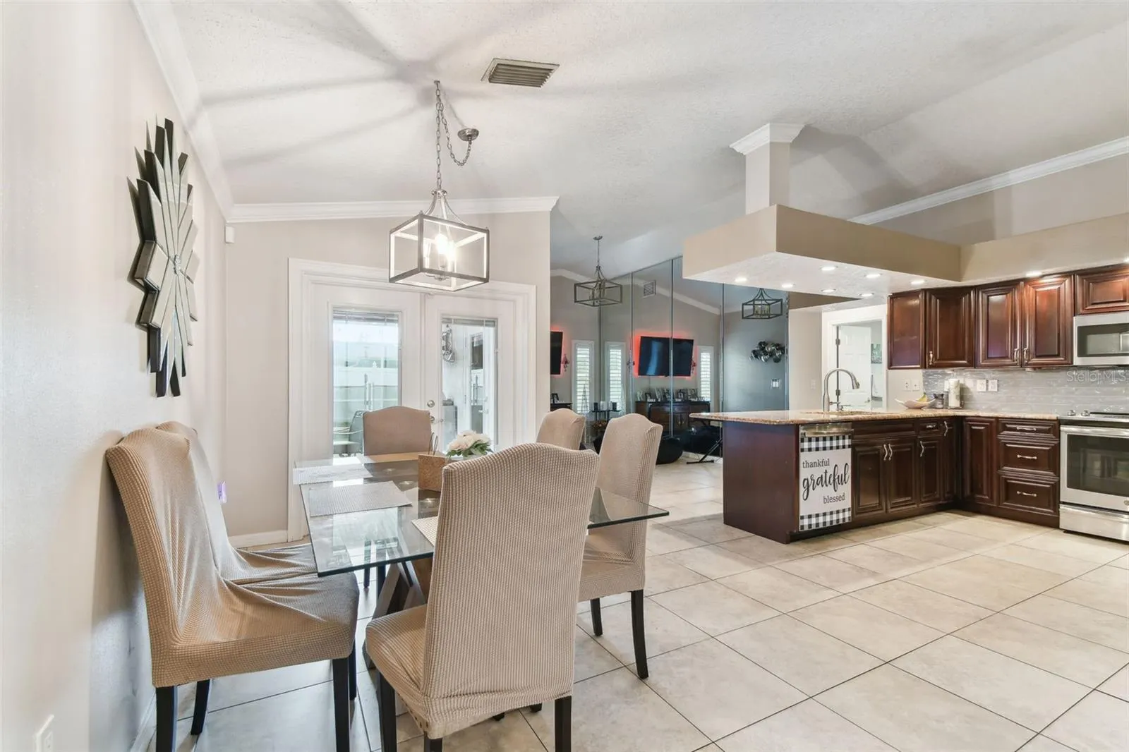 3079 LAHLOR LN
