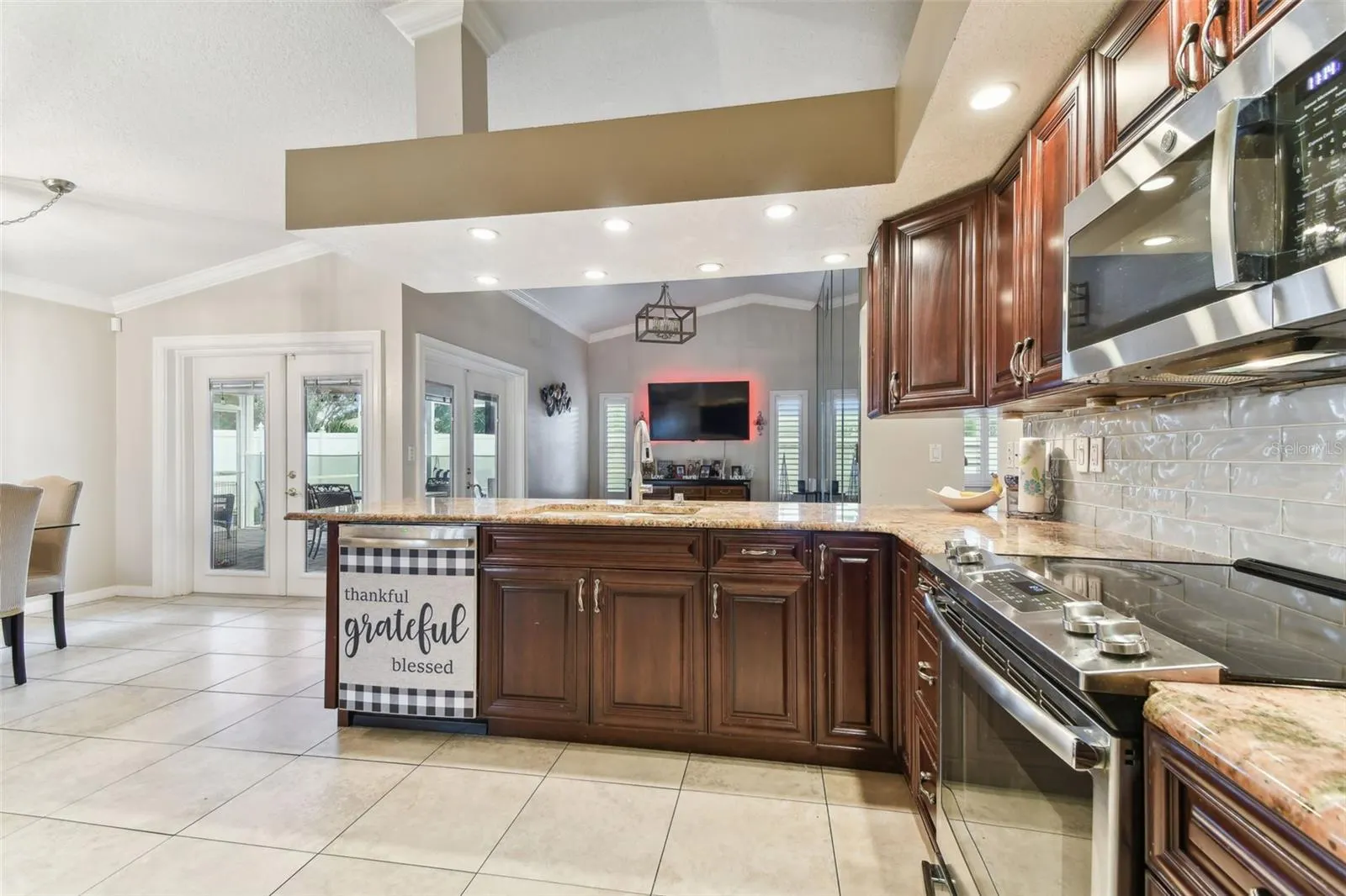 3079 LAHLOR LN