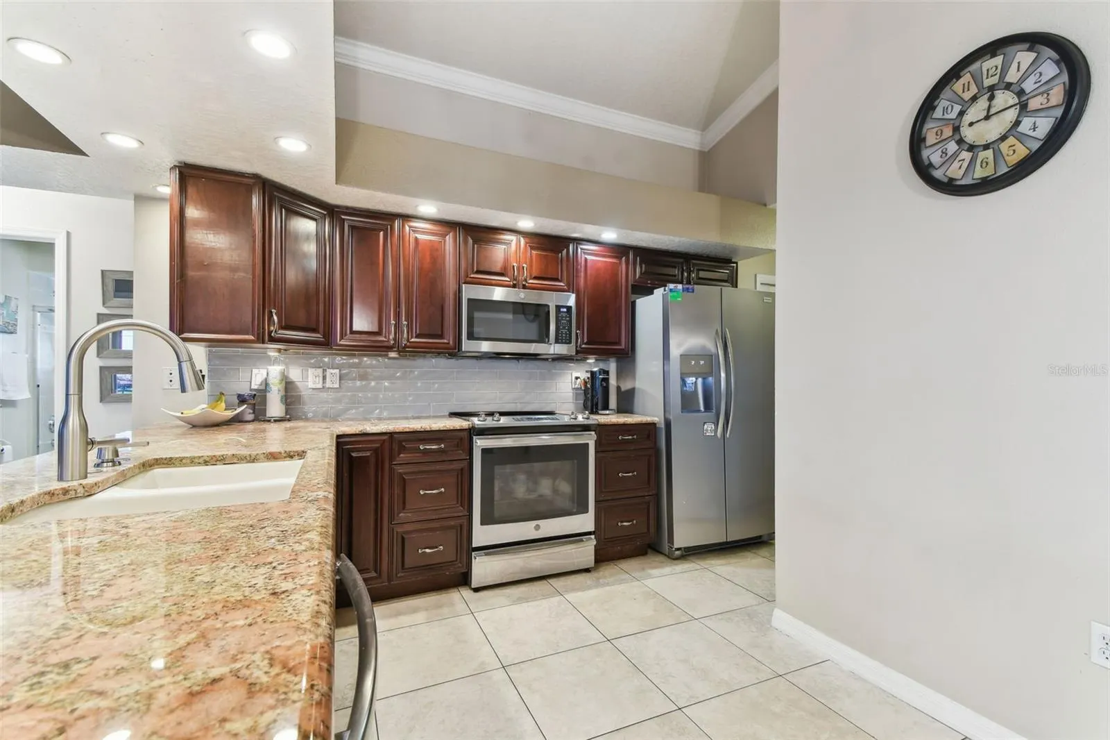 3079 LAHLOR LN