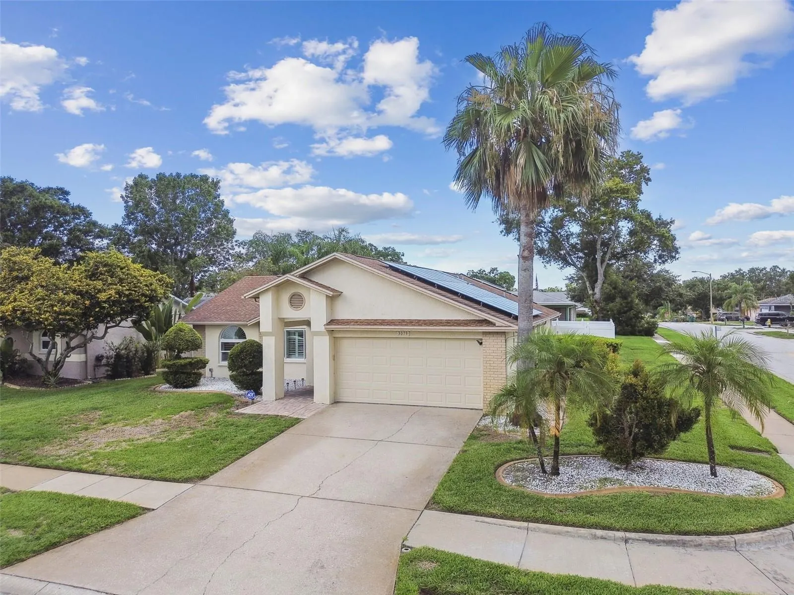 3079 LAHLOR LN