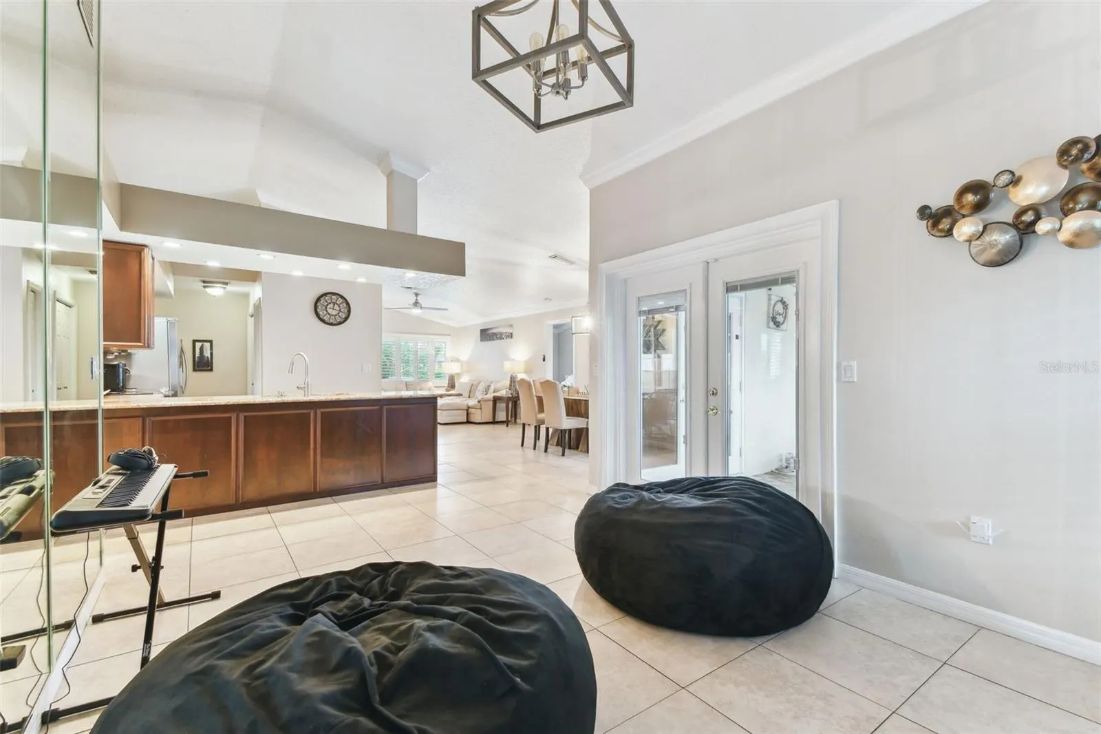 3079 LAHLOR LN