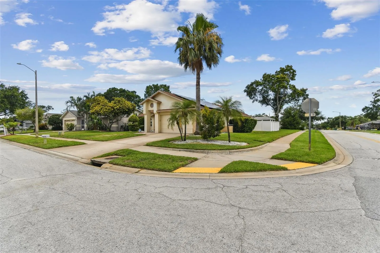3079 LAHLOR LN