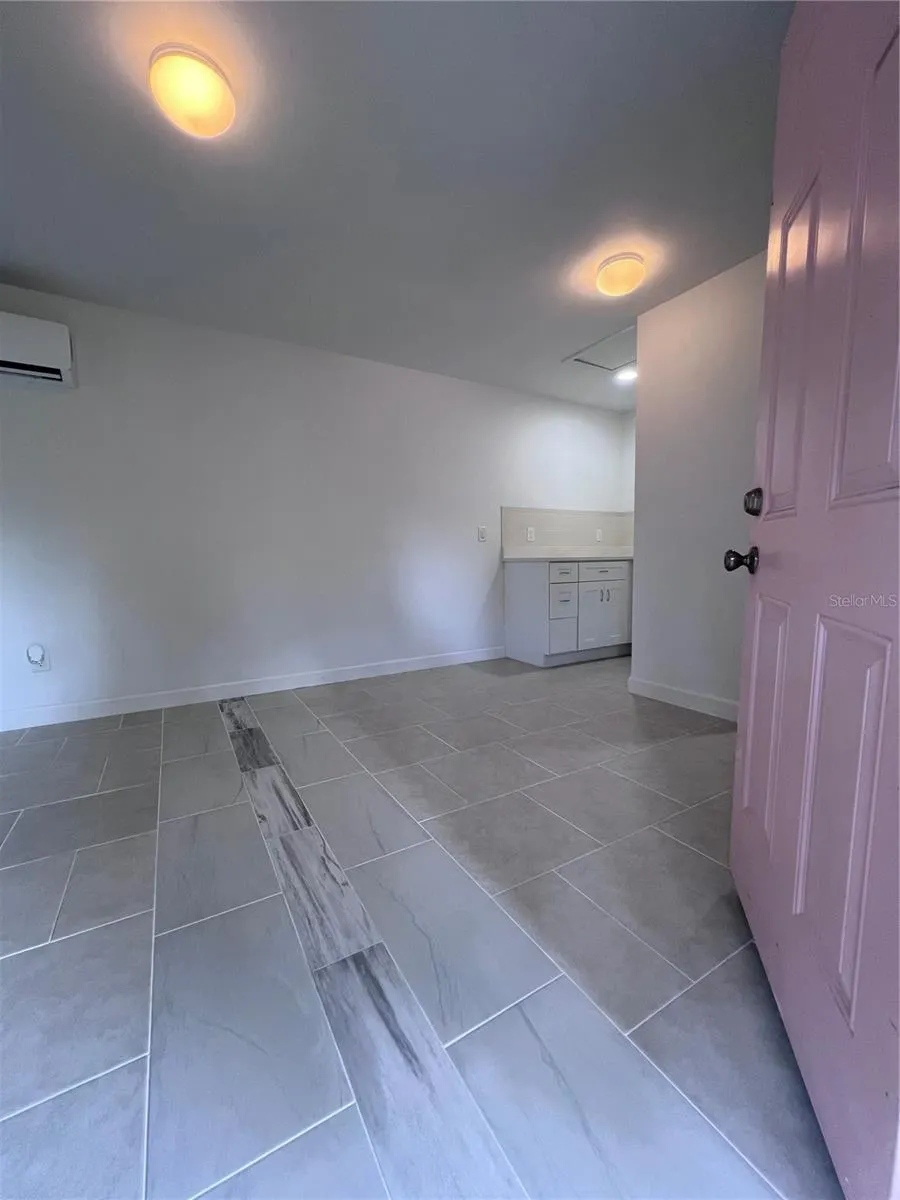 118 W SLIGH AVE #A, #A