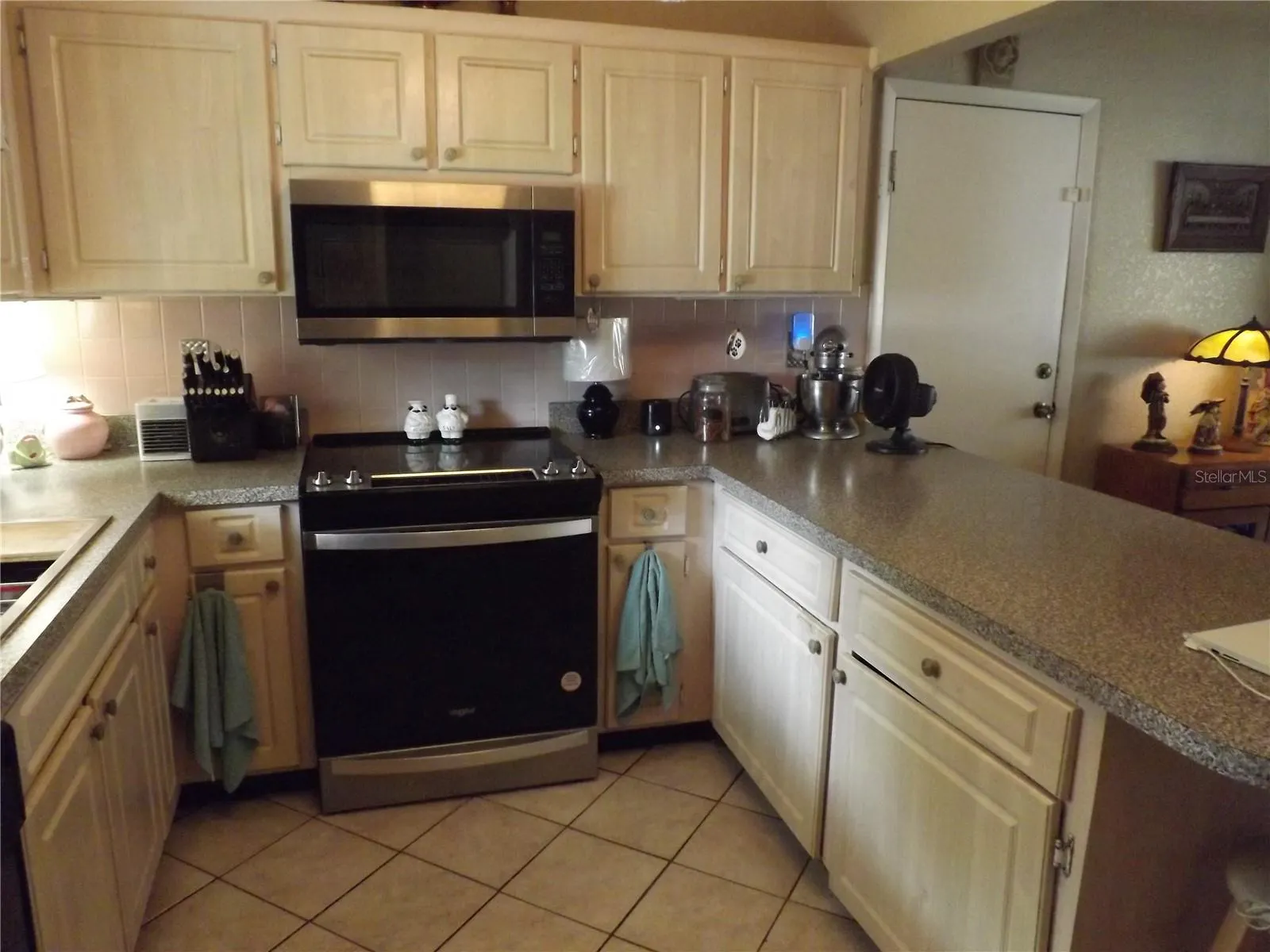 8212 101ST CT