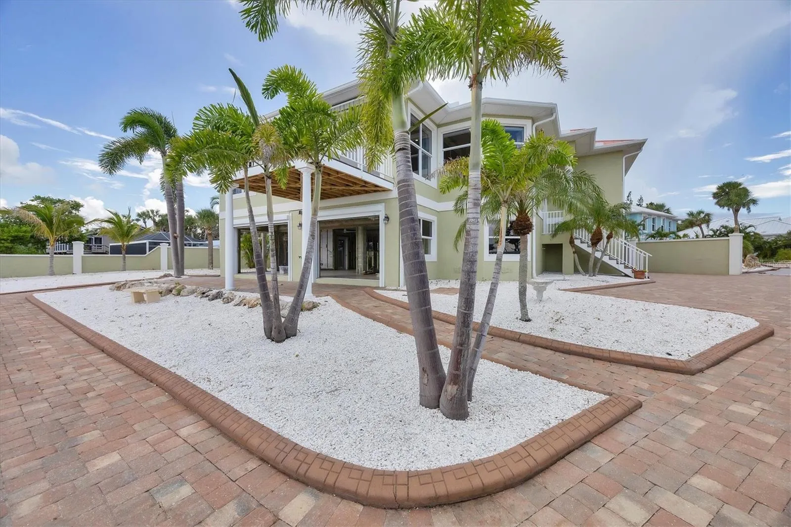 4111 N BEACH RD