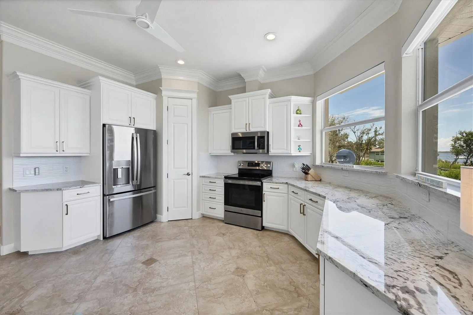 4111 N BEACH RD
