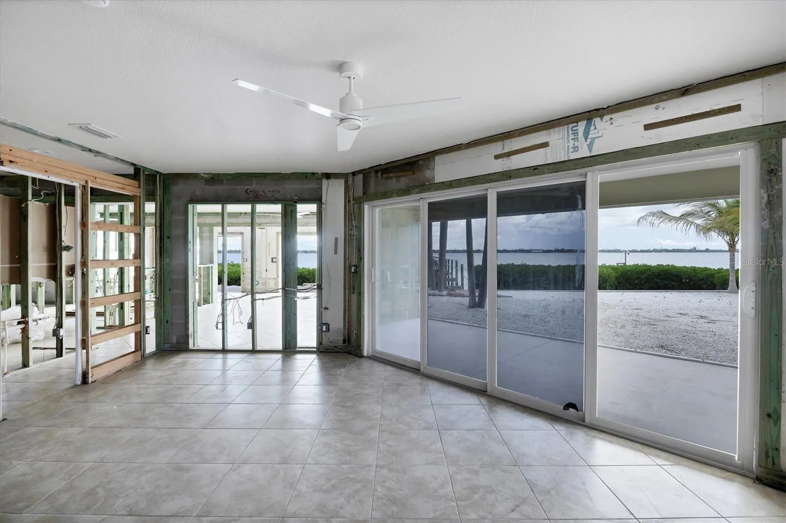 4111 N BEACH RD