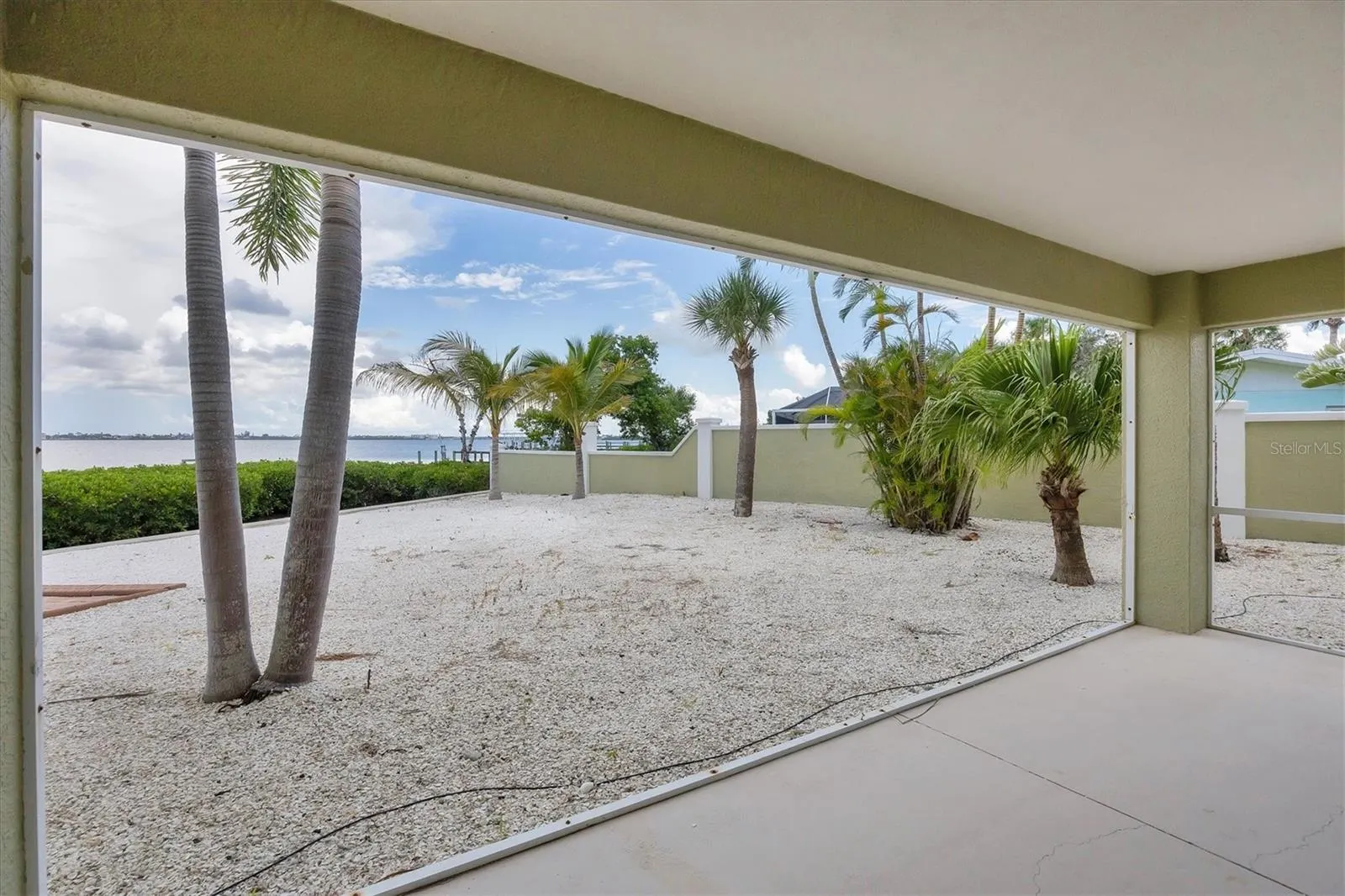 4111 N BEACH RD