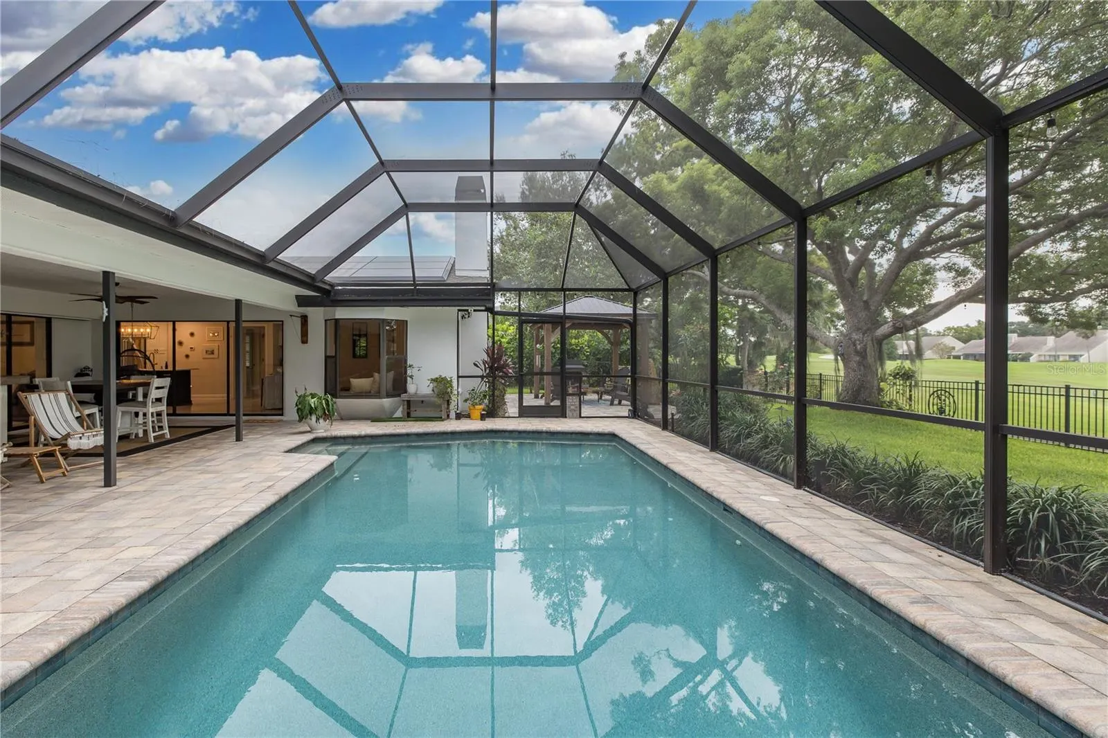 3139 HYDE PARK DR
