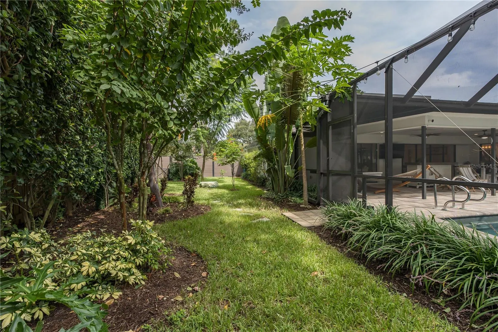 3139 HYDE PARK DR