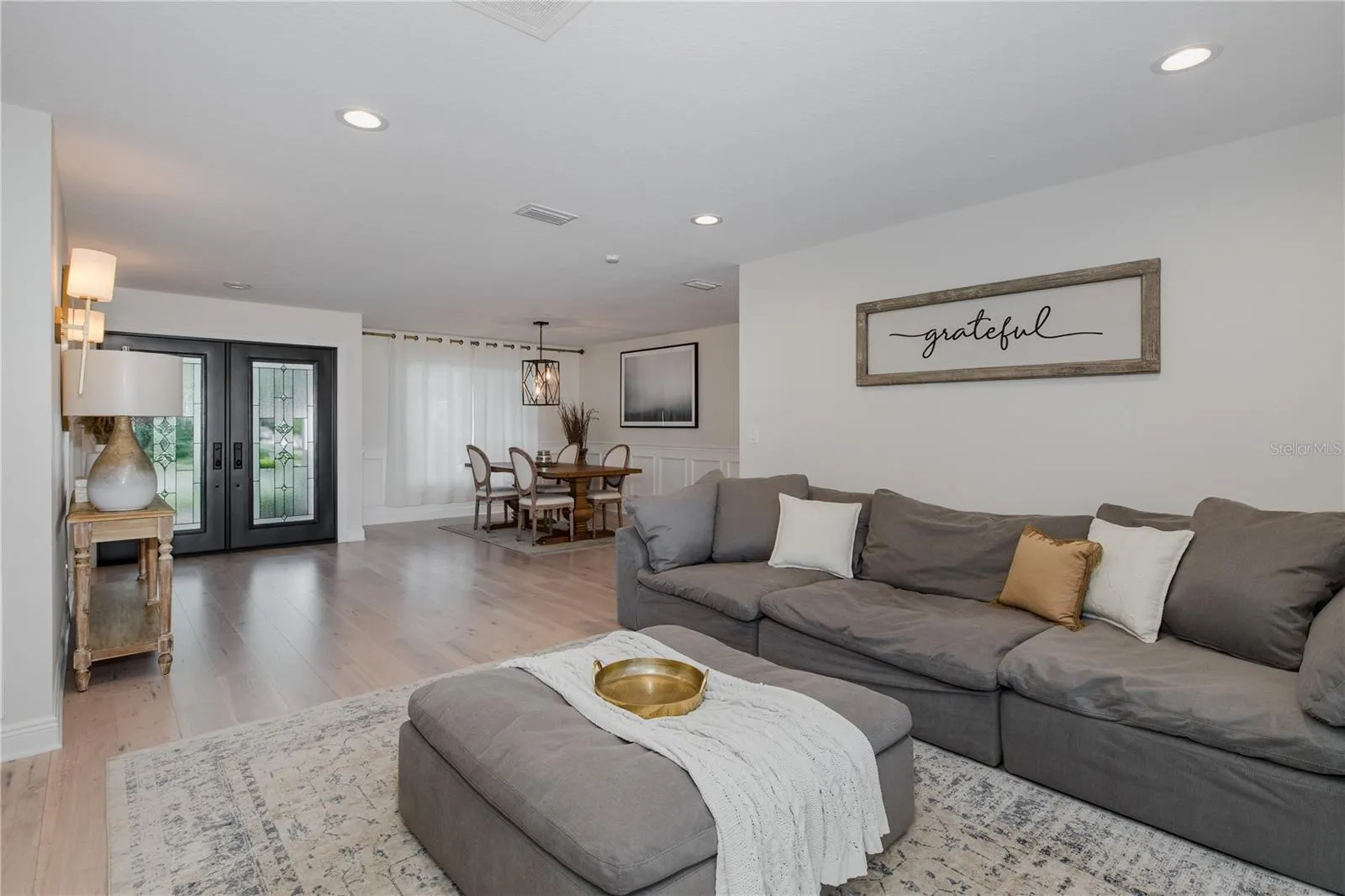 3139 HYDE PARK DR