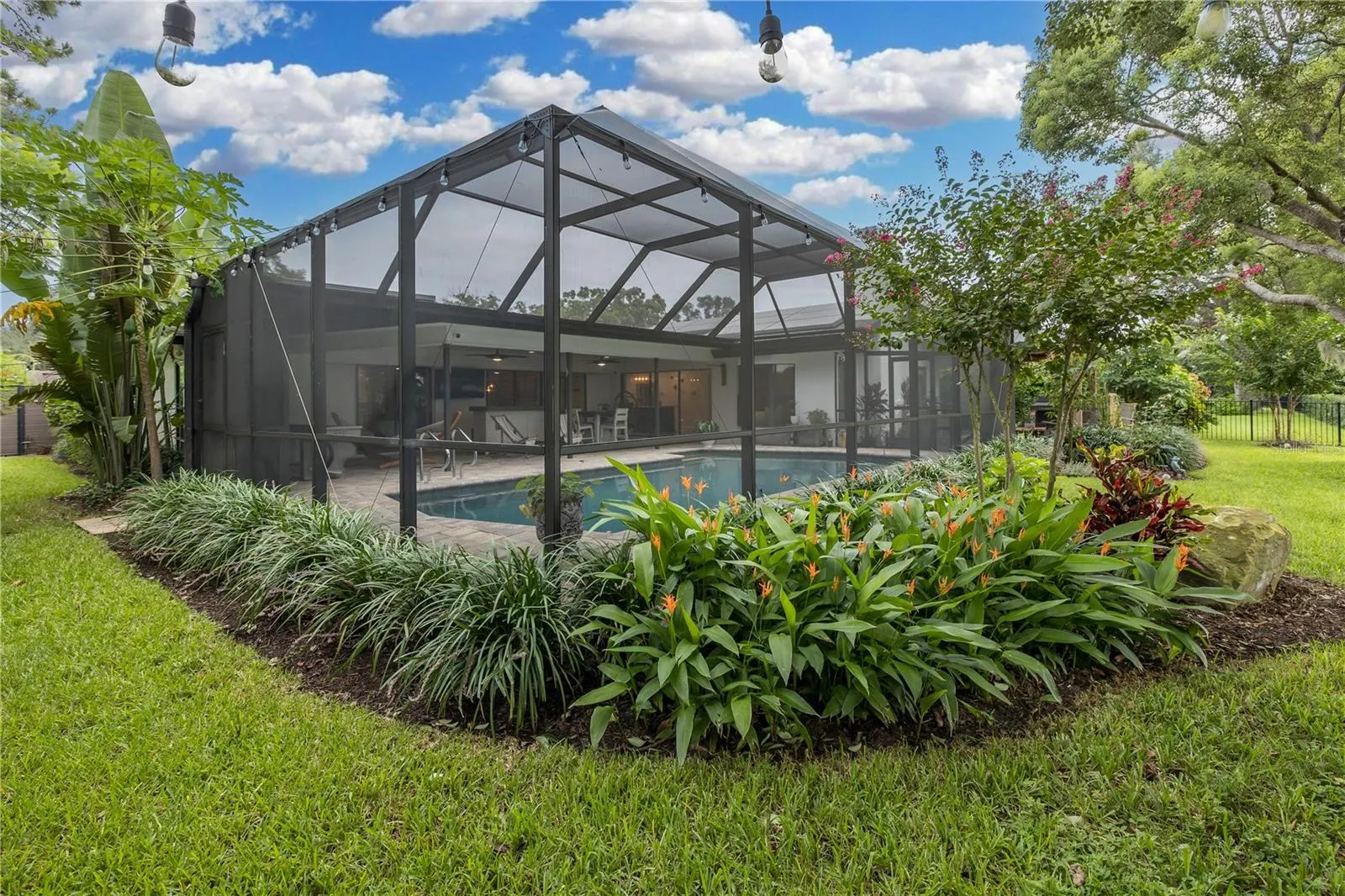 3139 HYDE PARK DR