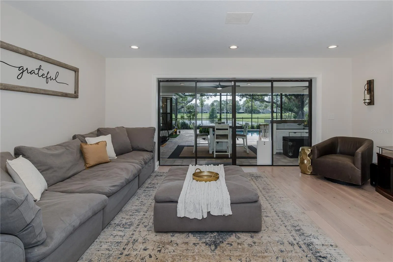 3139 HYDE PARK DR