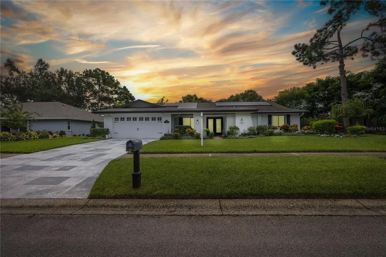 3139 HYDE PARK DR