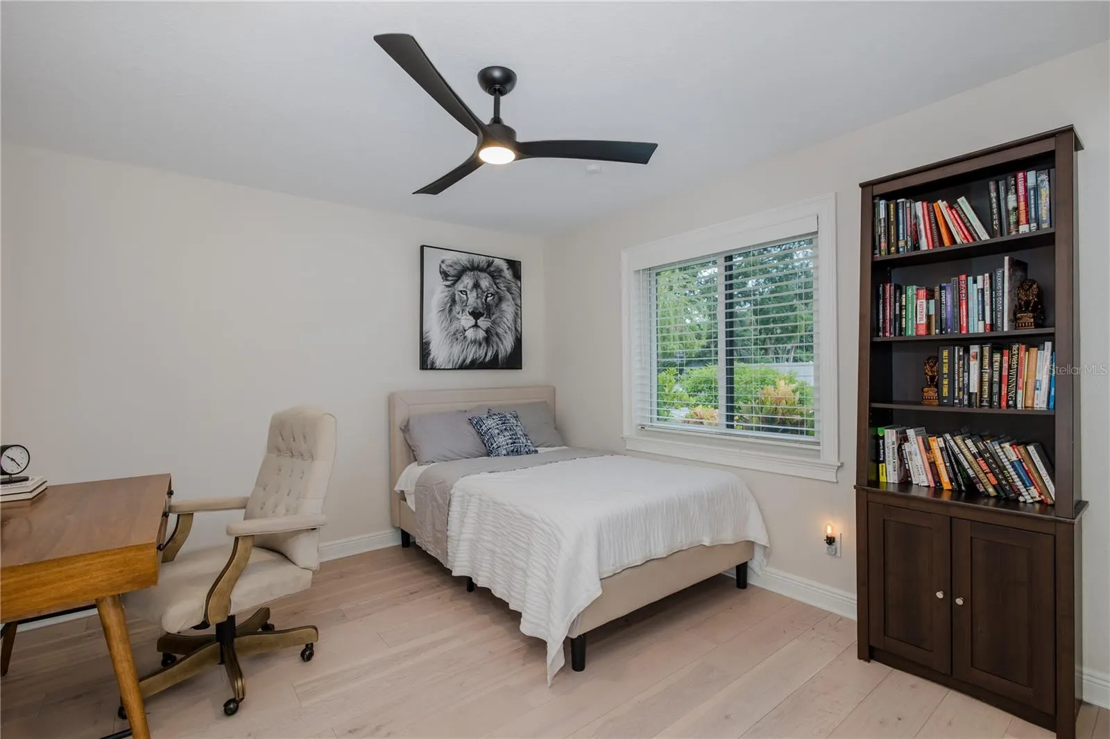 3139 HYDE PARK DR