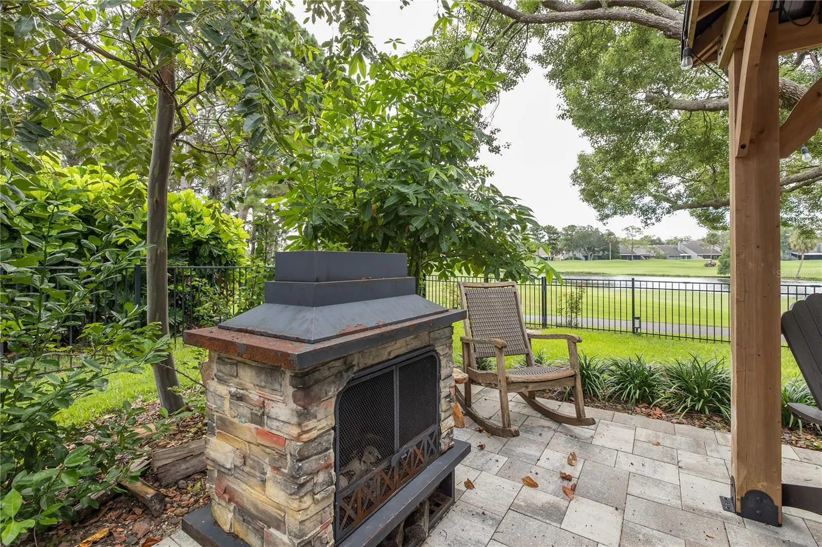 3139 HYDE PARK DR