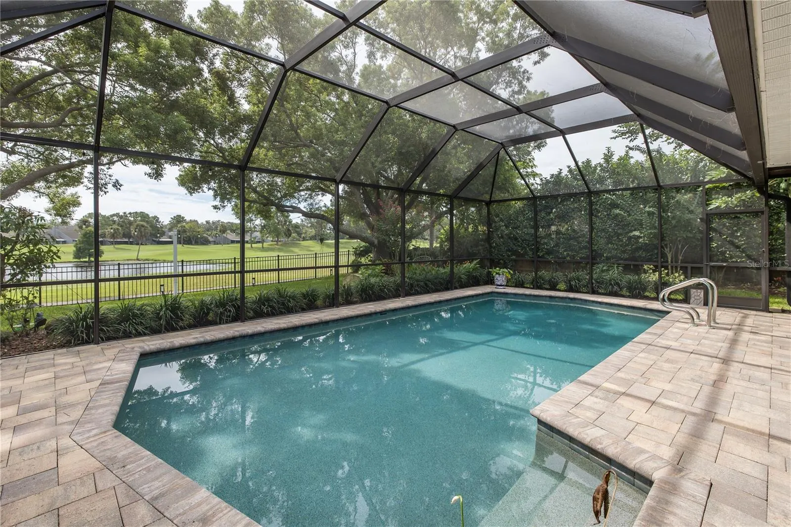 3139 HYDE PARK DR