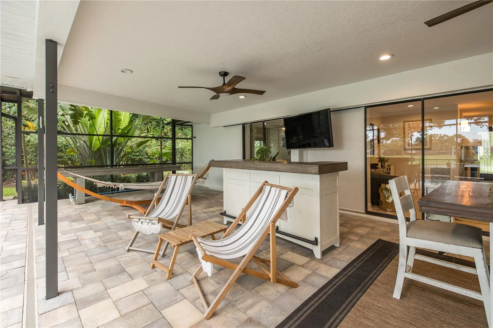 3139 HYDE PARK DR
