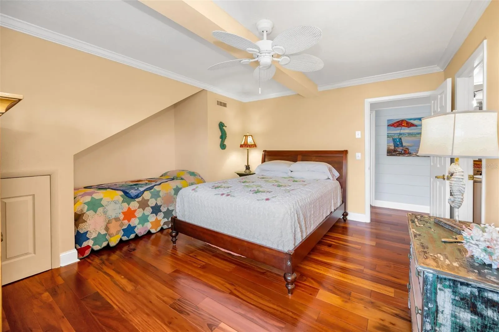 2300 BEACH TRL #5, #5
