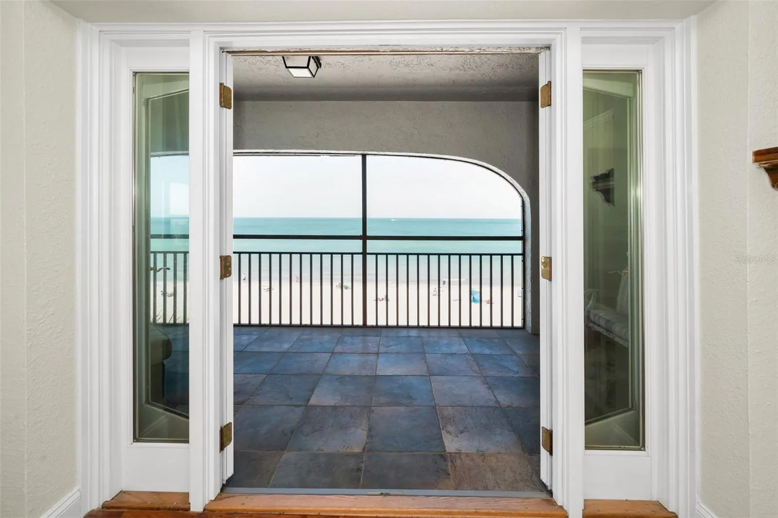2300 BEACH TRL #5, #5