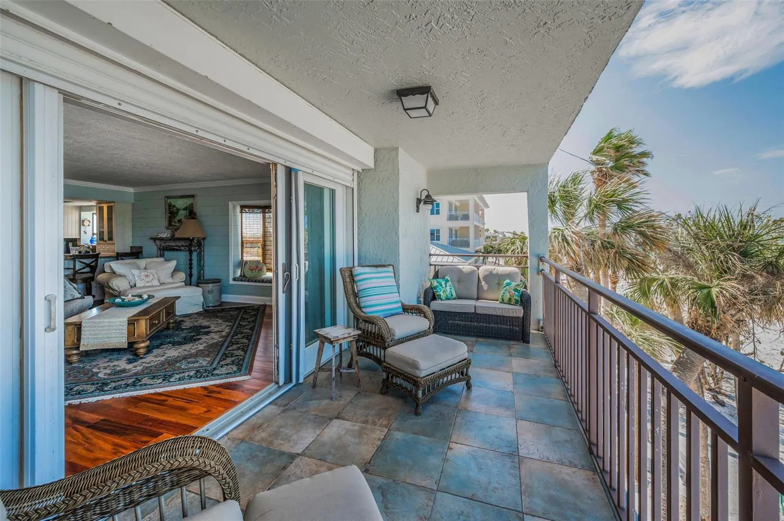 2300 BEACH TRL #5, #5