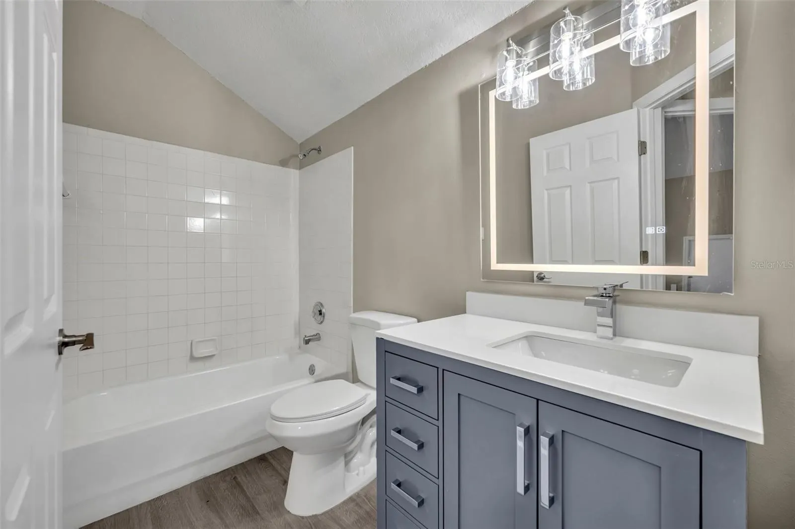 2267 SANTA LUCIA ST