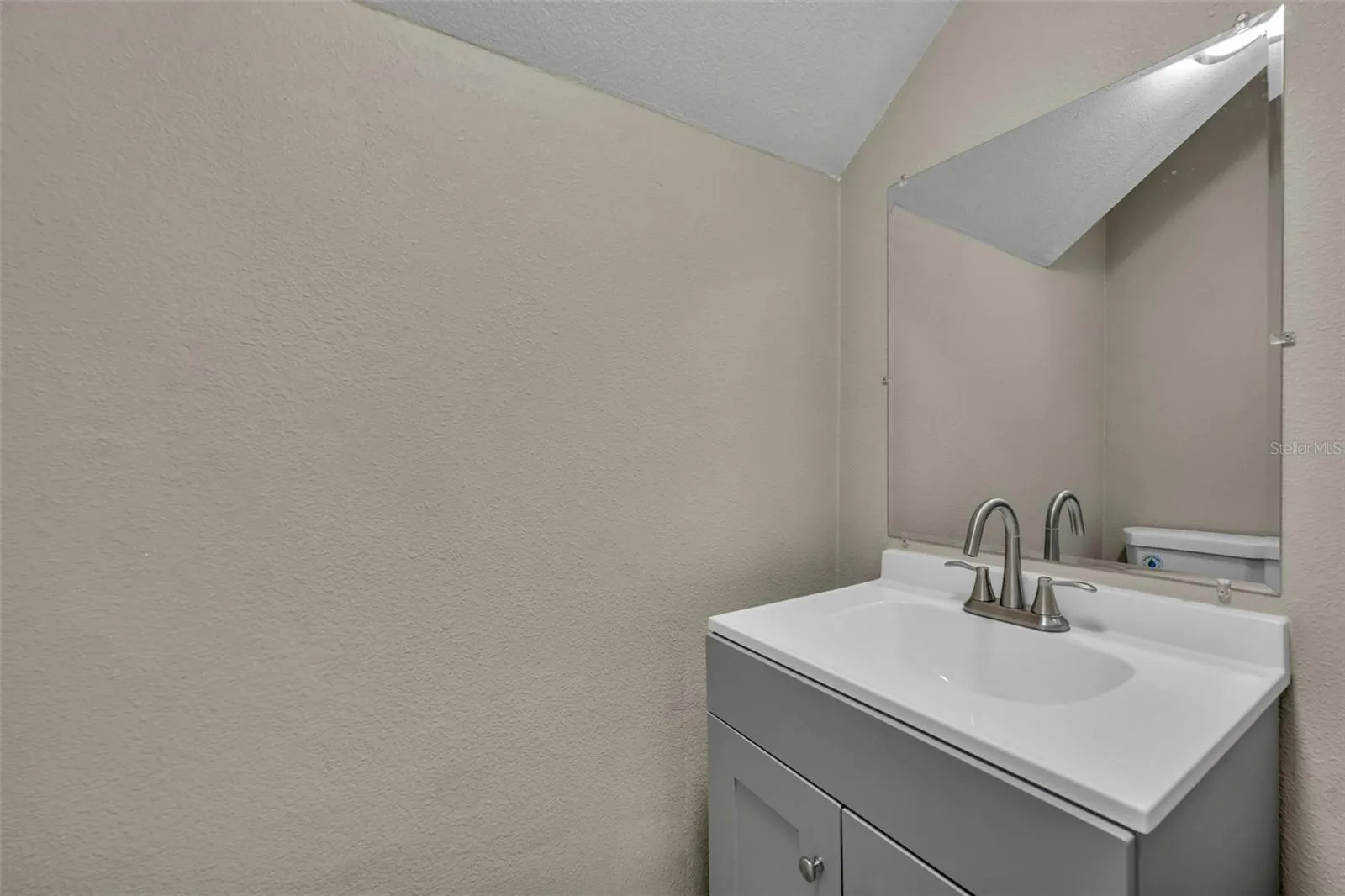 2267 SANTA LUCIA ST