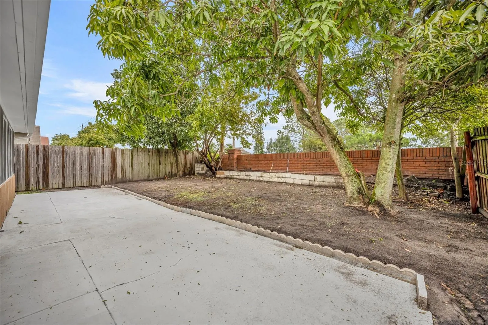 2267 SANTA LUCIA ST