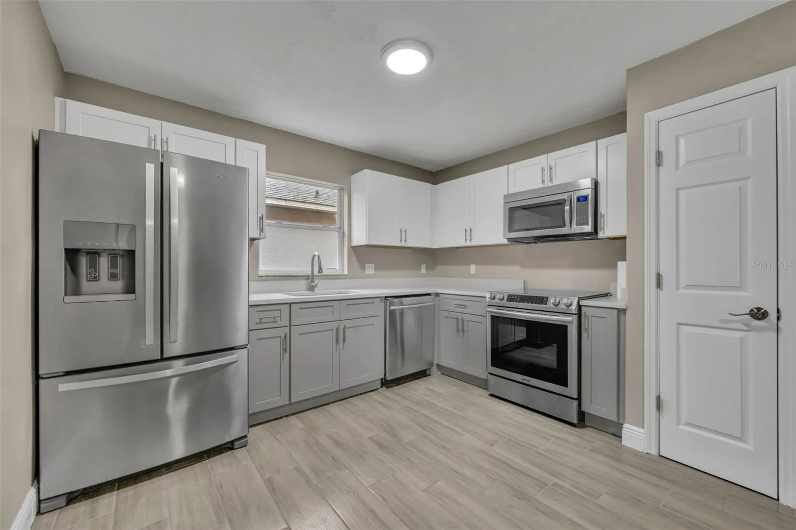 2267 SANTA LUCIA ST