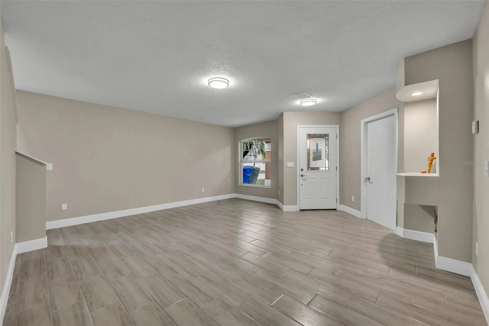 2267 SANTA LUCIA ST