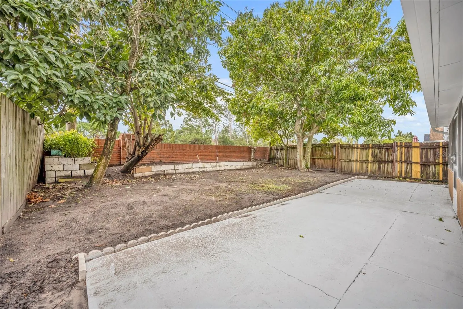 2267 SANTA LUCIA ST