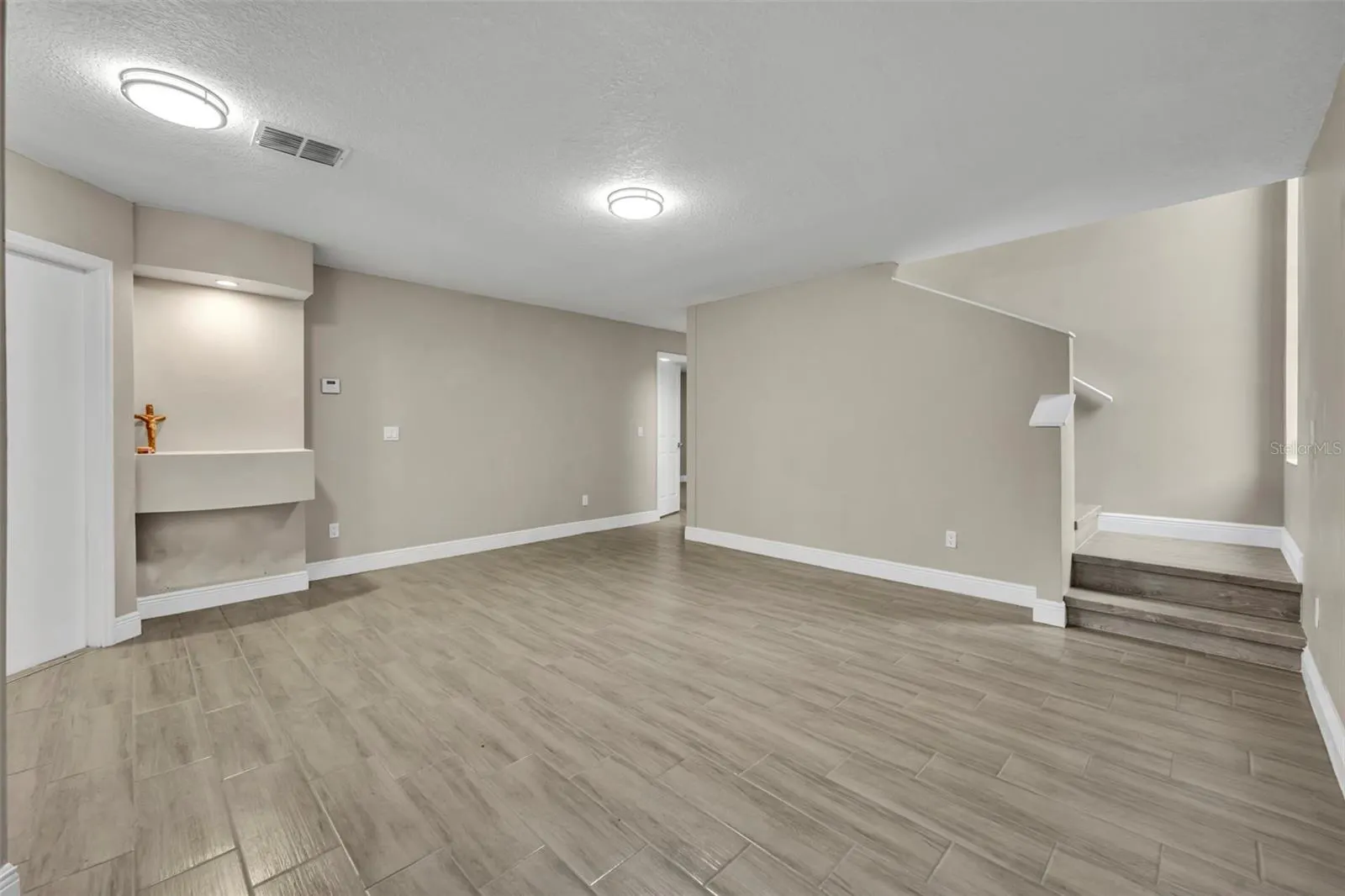 2267 SANTA LUCIA ST
