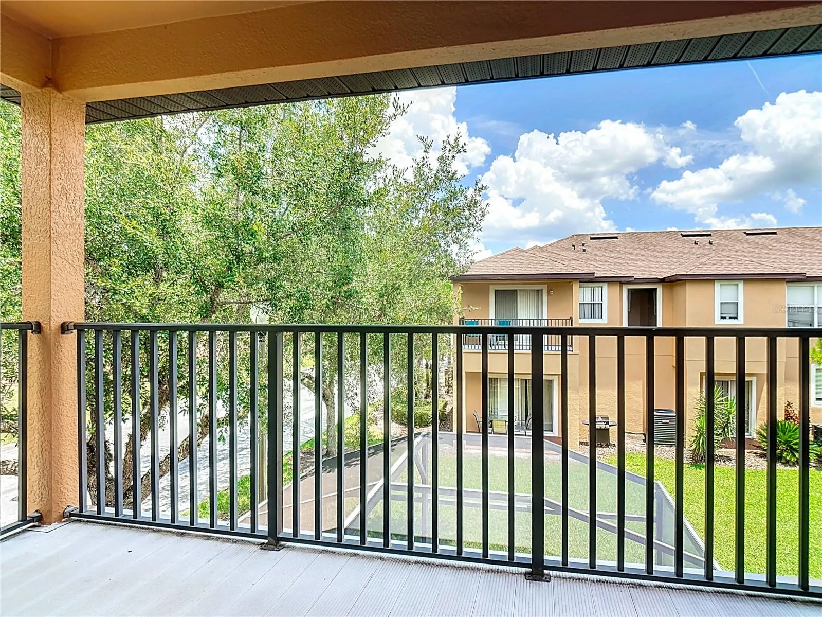 2723 ROADSTER LN