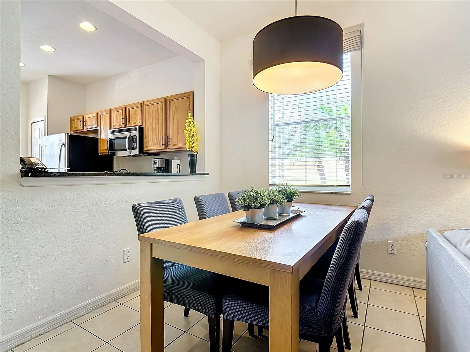 2723 ROADSTER LN